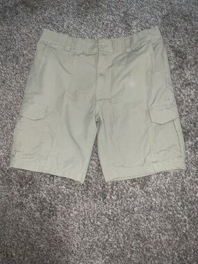 Dickies Men's Khaki Cargo Shorts with Cooling Temp IQ Size 40